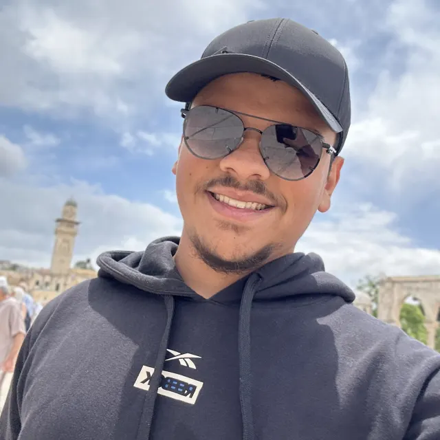علي محيسن